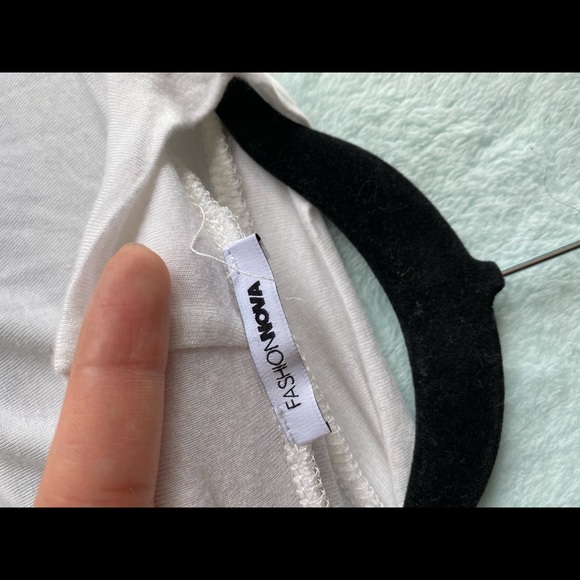 Fashion Nova white long sleeve body suit - Picture 3 of 4